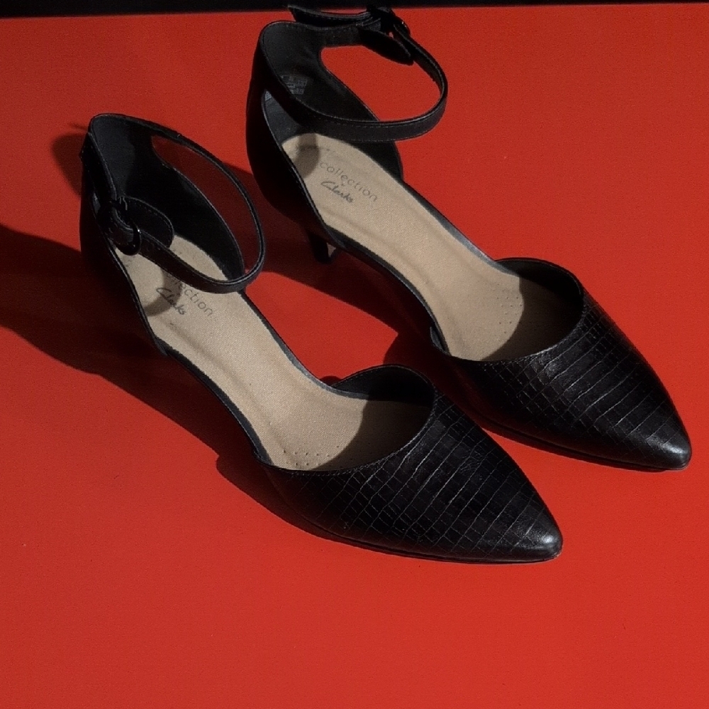 Clarks Black Ankle Strap Heels Linvale Edythe Pumps US 8 M